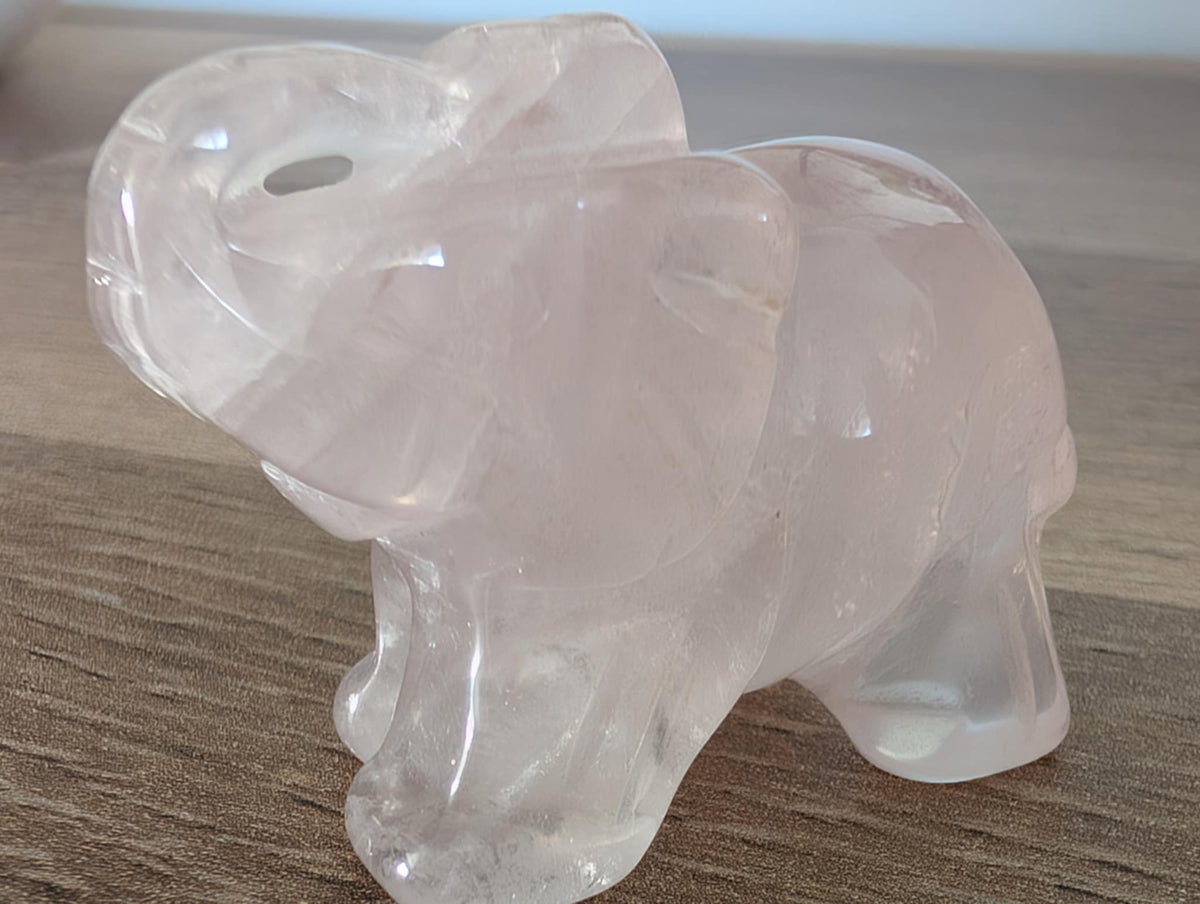 Eléphant en quartz rose 50mm