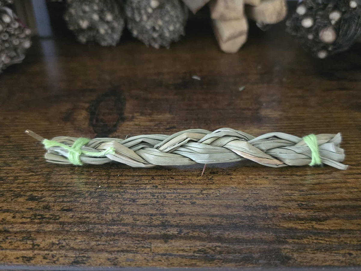 Foin d’odeur tressé sweetgrass traditionnel pour attirer énergies positives et sérénité