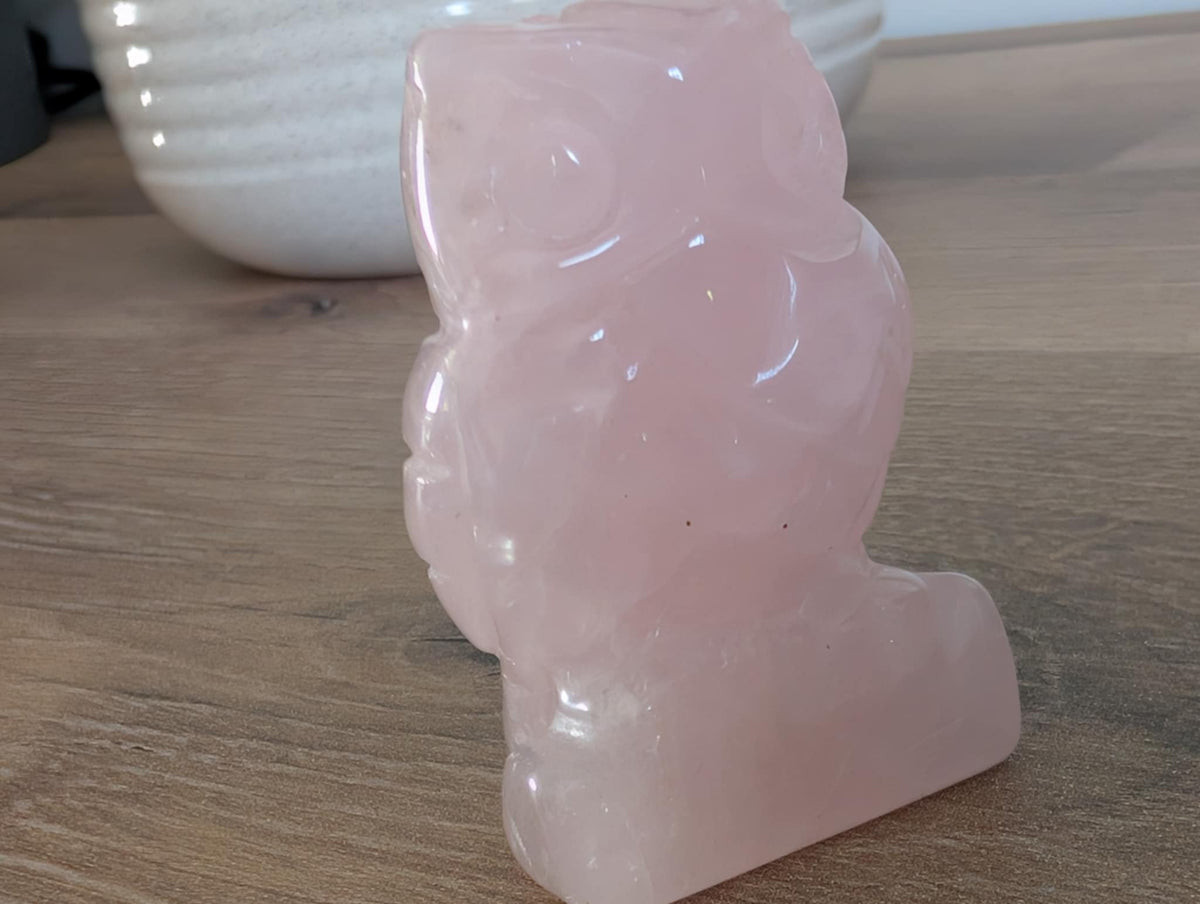 Chouette en Quartz rose