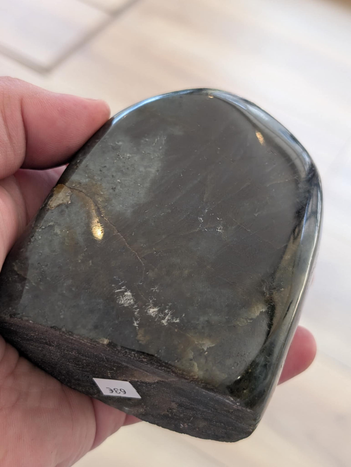 Forme libre de Labradorite polie