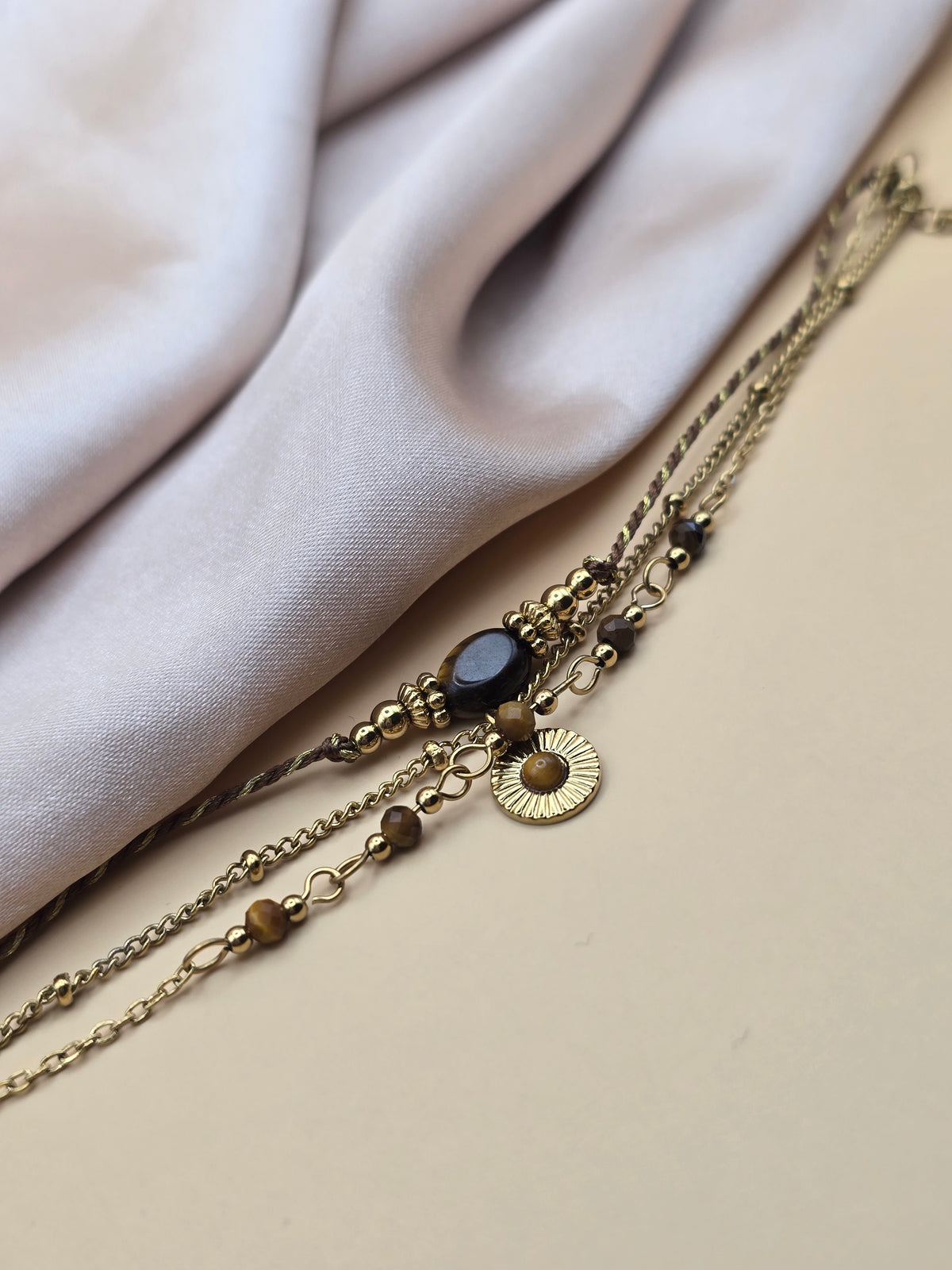 ✨ Bracelets énergétiques en pierres naturelles – Élégance & protection