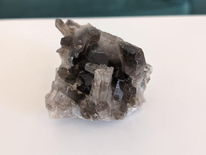 Amas de cristal de roche du Brésil Fumé AA