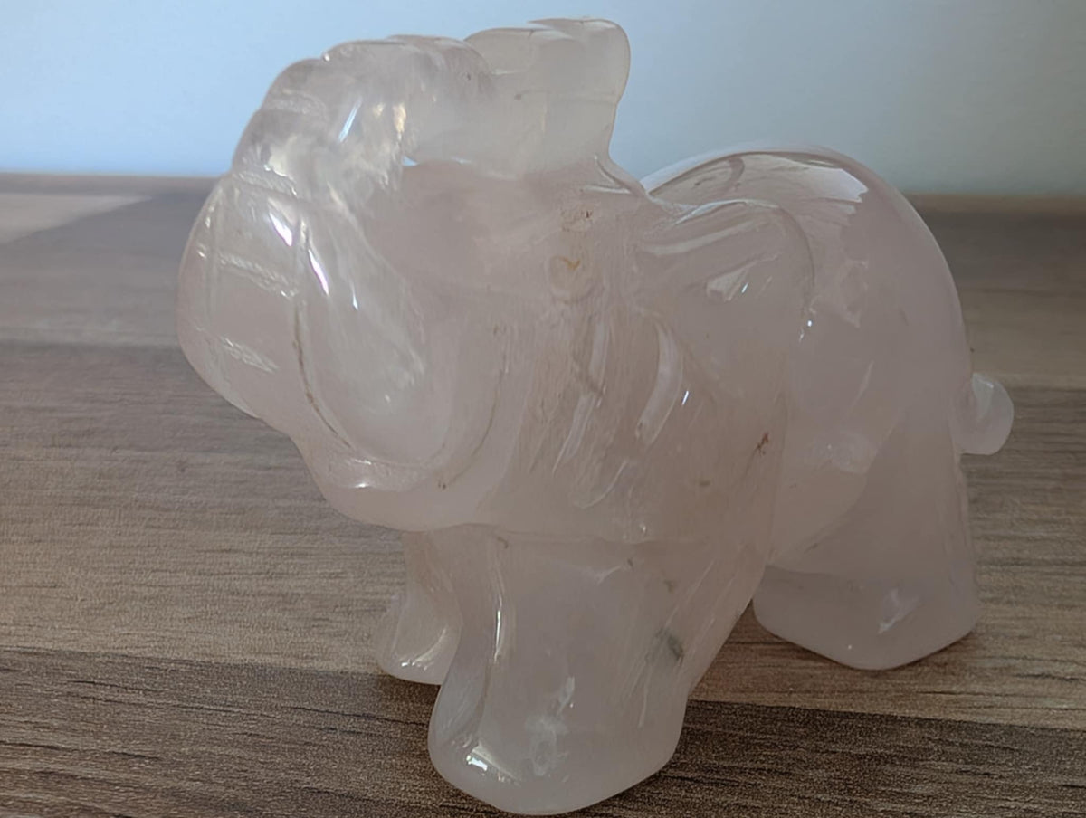 Eléphant en quartz rose 50mm
