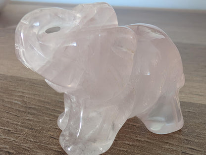 Eléphant en quartz rose 50mm