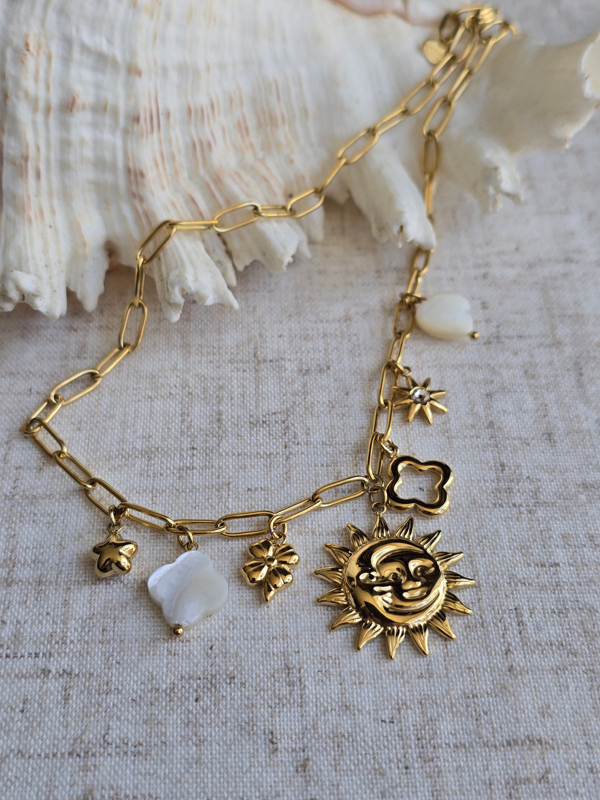 Collier breloque nacre