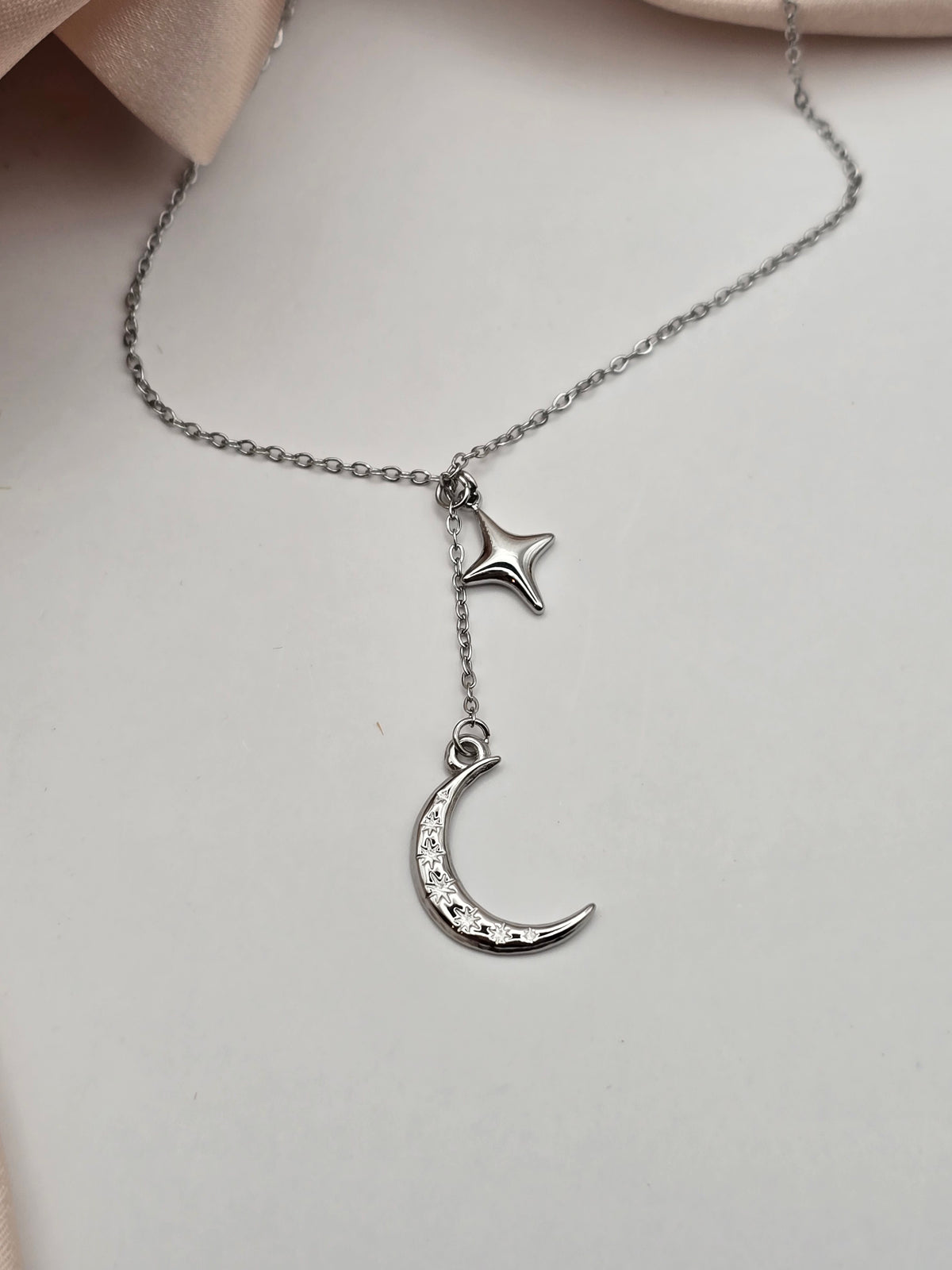 Collier Astra