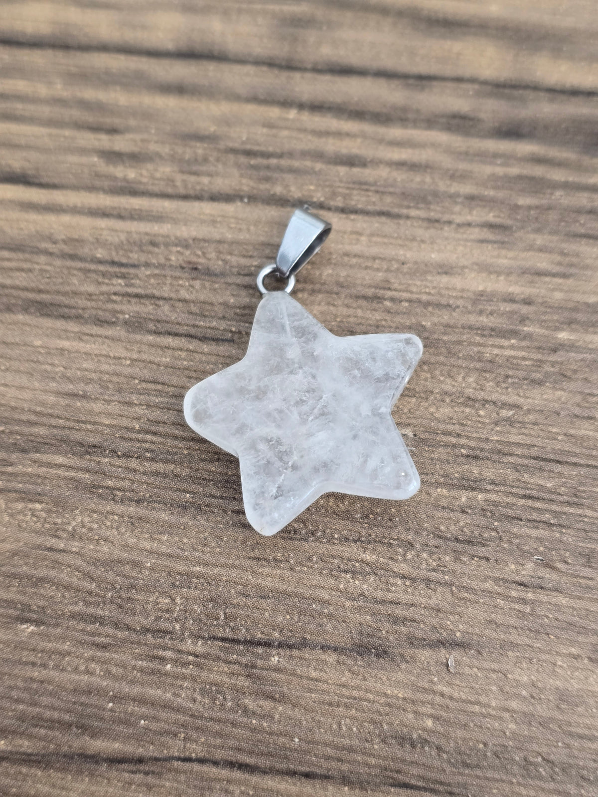 Pendentif étoile pierre naturelle