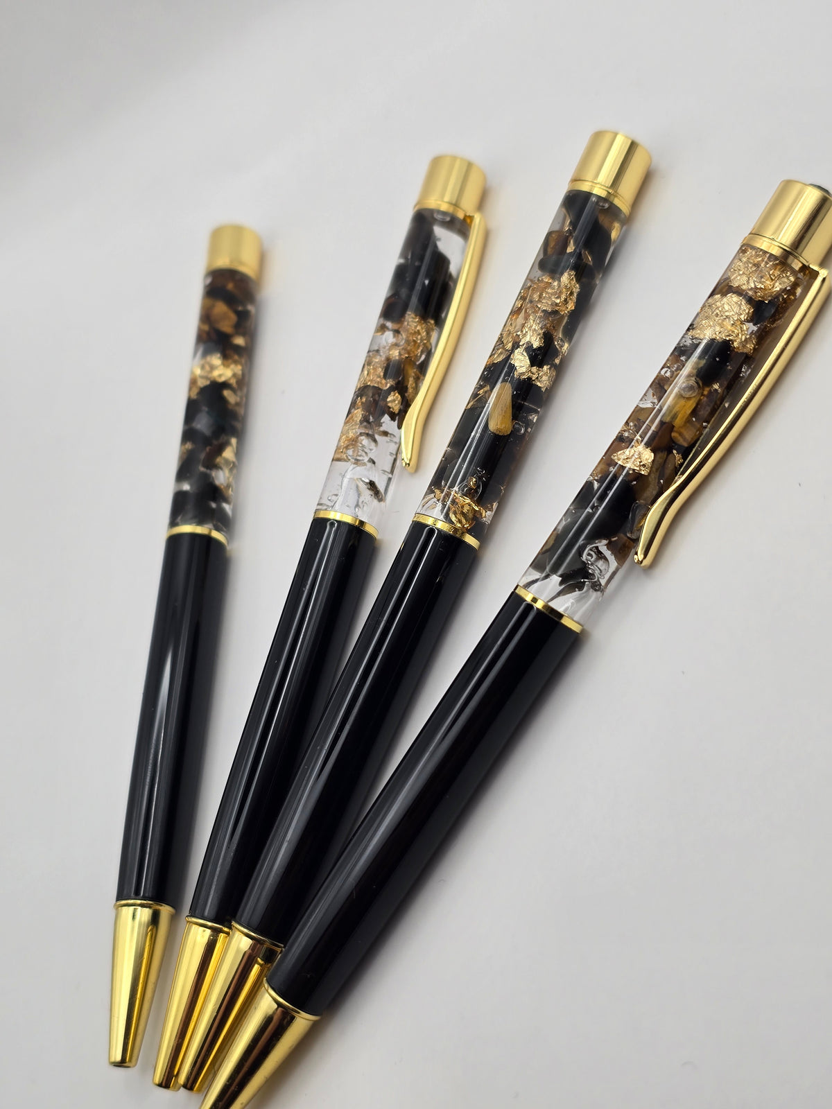 Stylos en pierres naturelles