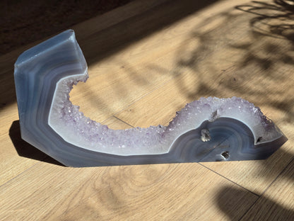 Améthyste cristallisée polie (pièce unique) 1kg