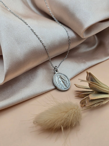 Collier vierge marie