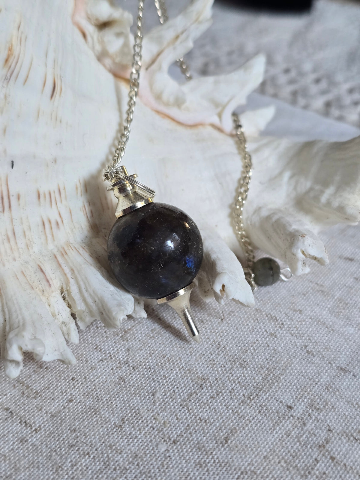 Pendule divinatoire
