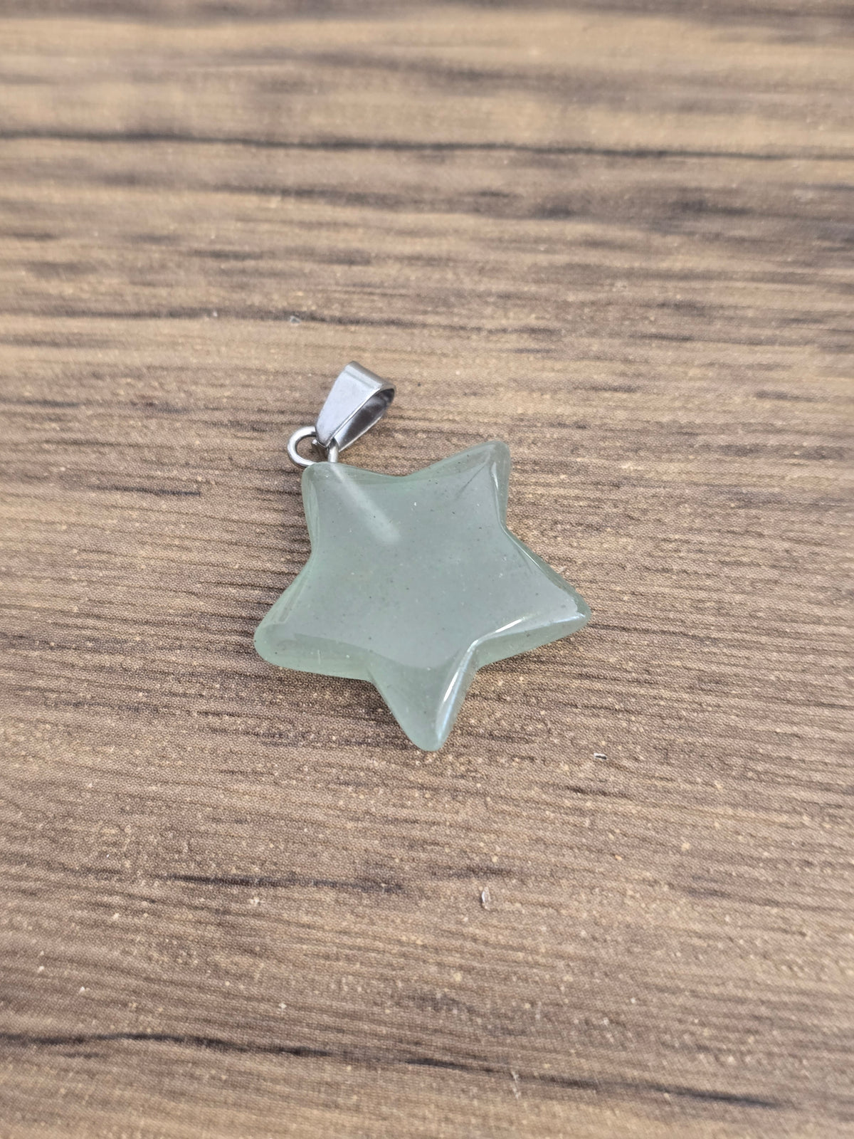 Pendentif étoile pierre naturelle